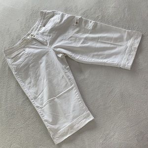 Columbia White Capris